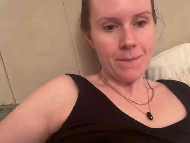 REDHEADROSIE webcam