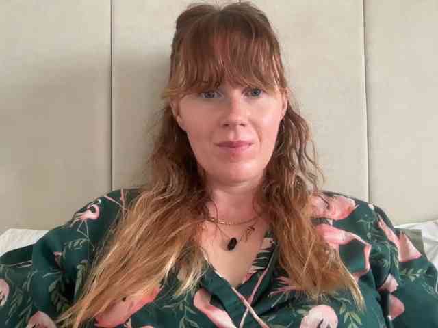 REDHEADROSIE webcam