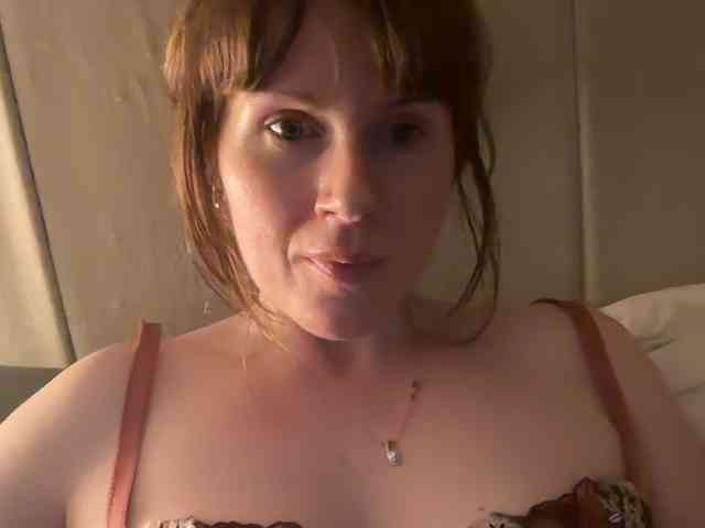 REDHEADROSIE webcam