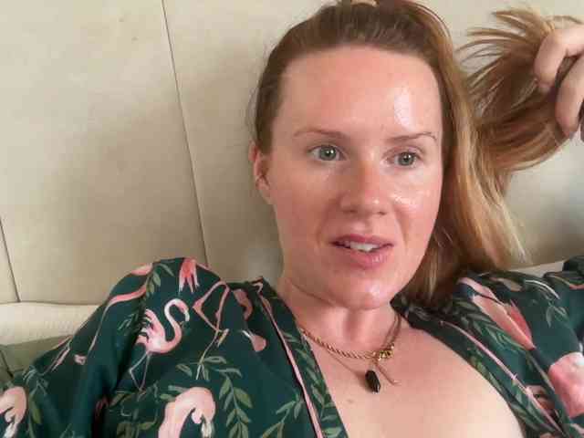 REDHEADROSIE webcam