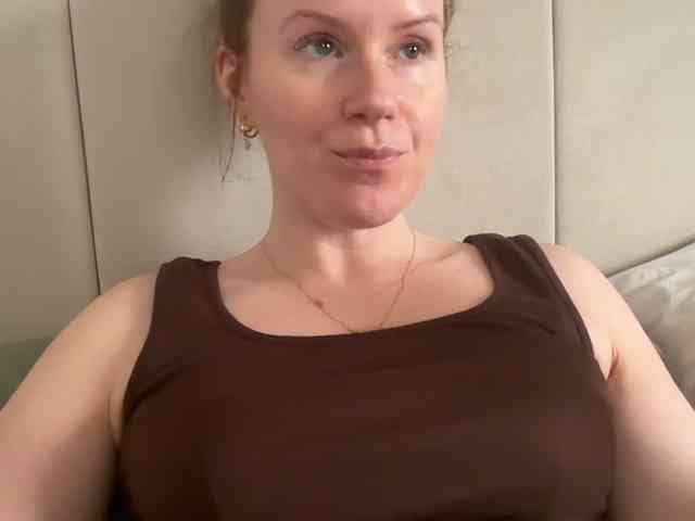 REDHEADROSIE Live Webcam on BongaCams