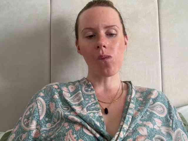 REDHEADROSIE webcam