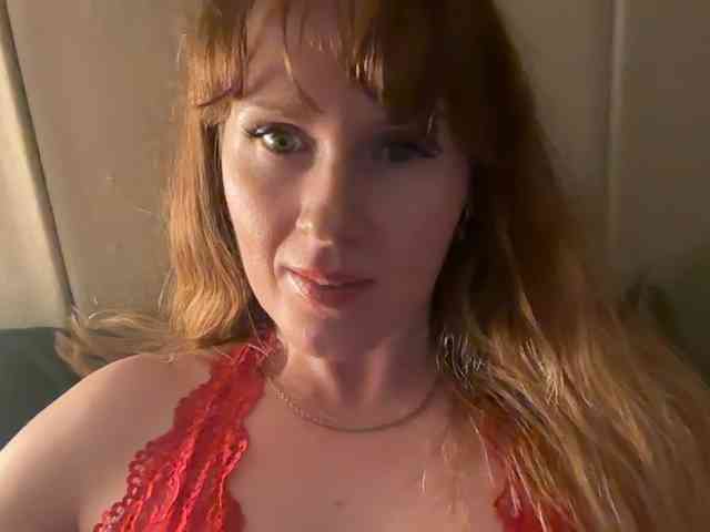 REDHEADROSIE webcam