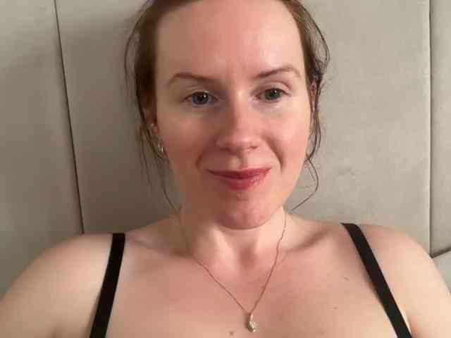REDHEADROSIE webcam