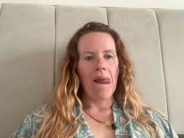 REDHEADROSIE webcam