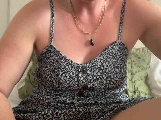 REDHEADROSIE webcam