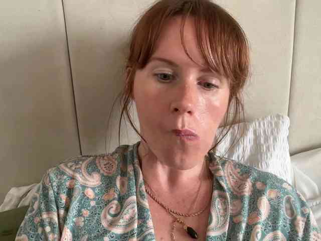 REDHEADROSIE webcam
