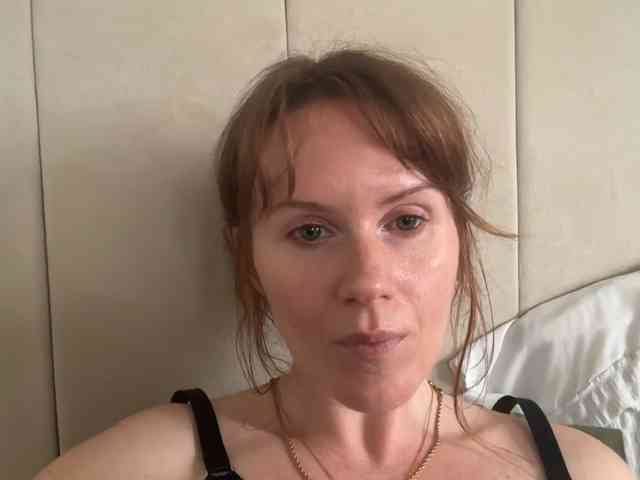 REDHEADROSIE webcam