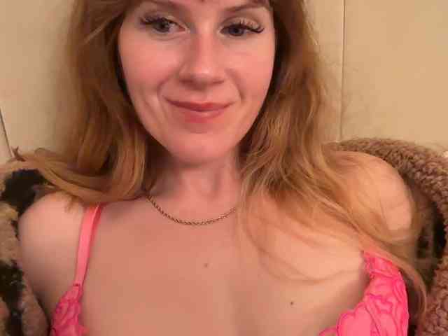 REDHEADROSIE webcam