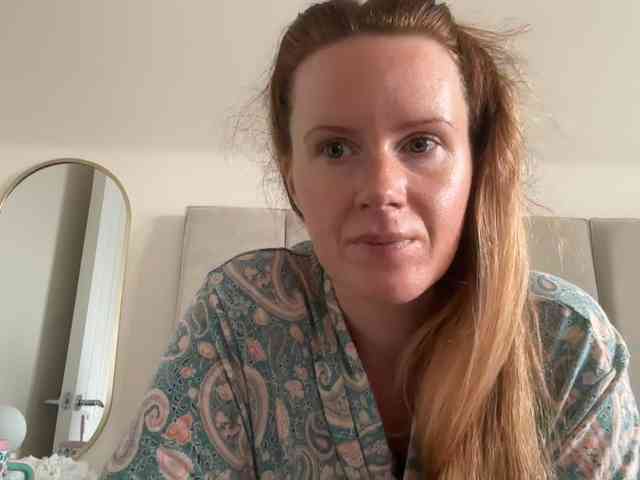 REDHEADROSIE webcam