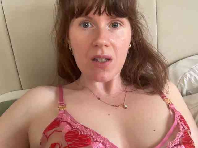 REDHEADROSIE webcam