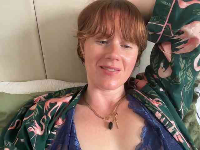 REDHEADROSIE webcam