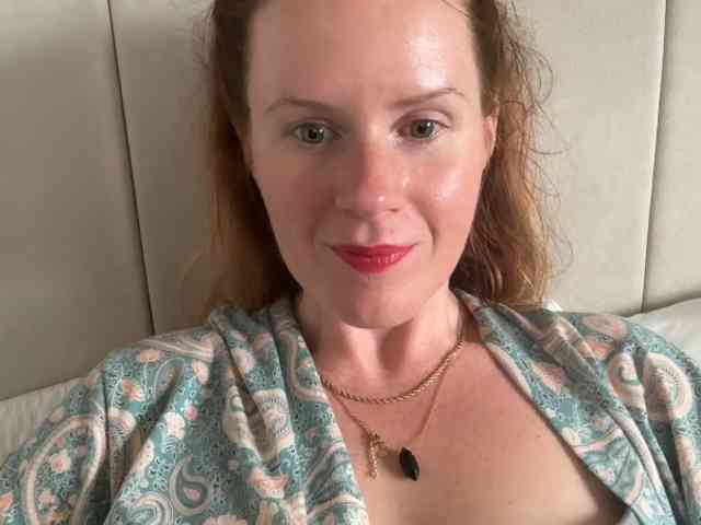 REDHEADROSIE webcam
