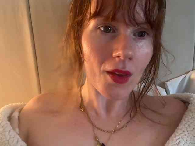 REDHEADROSIE webcam