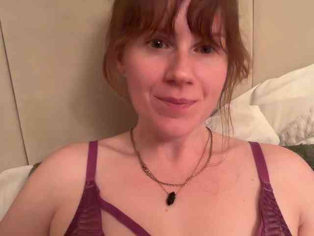 REDHEADROSIE webcam