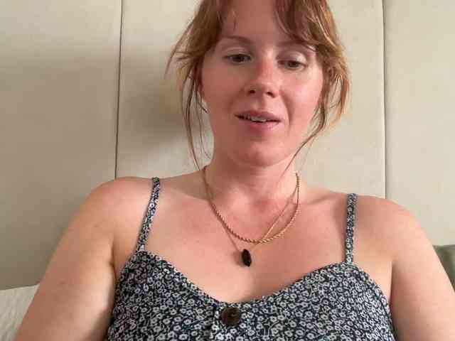 REDHEADROSIE webcam