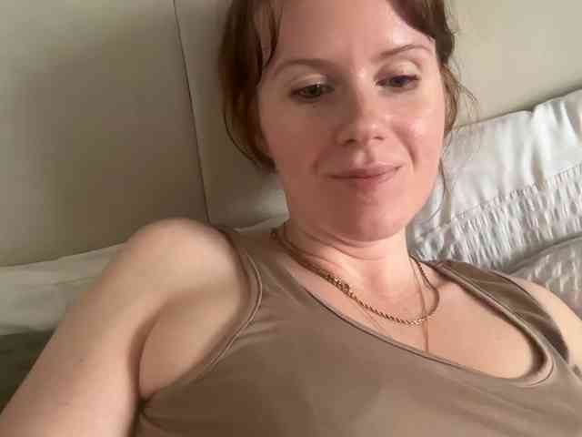 REDHEADROSIE webcam