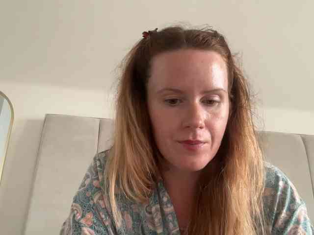 REDHEADROSIE webcam