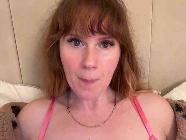 REDHEADROSIE webcam