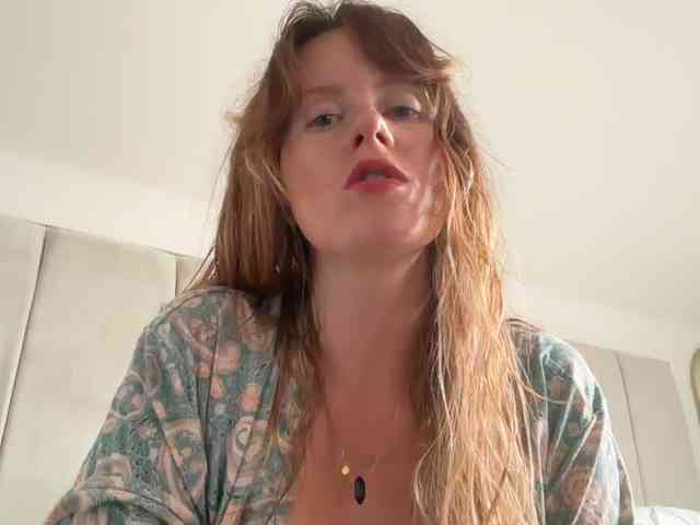 REDHEADROSIE webcam