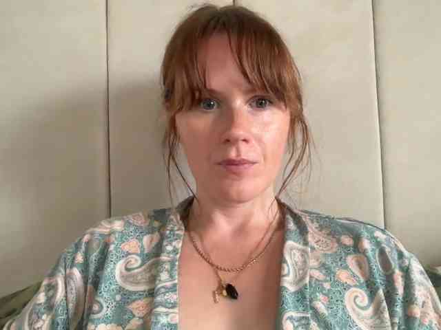 REDHEADROSIE webcam