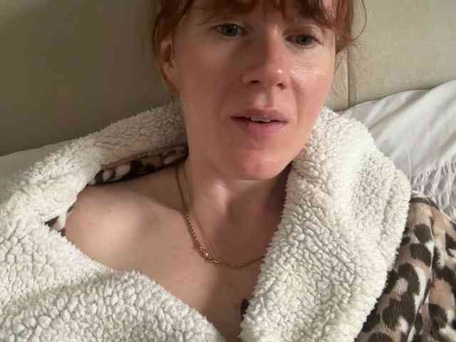 REDHEADROSIE webcam