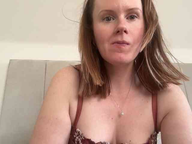 REDHEADROSIE webcam