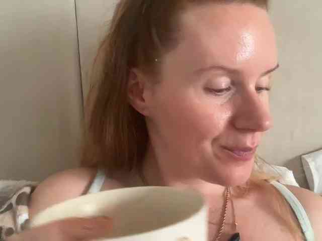 REDHEADROSIE webcam