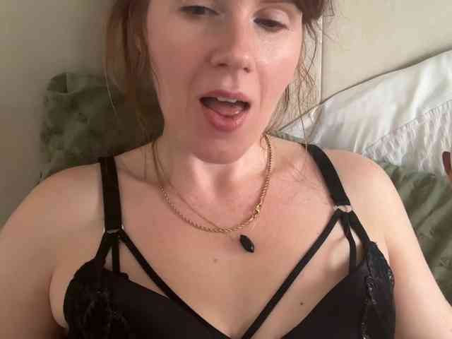 REDHEADROSIE webcam