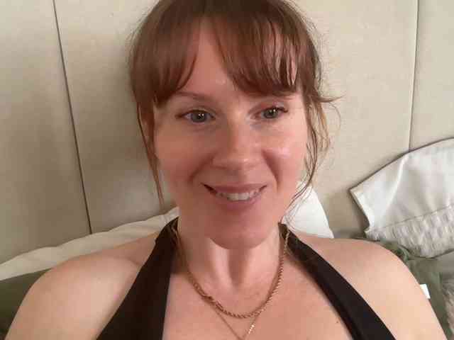 REDHEADROSIE webcam