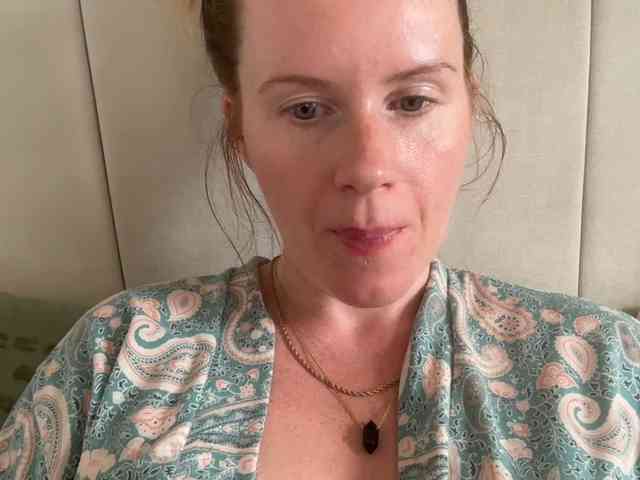 REDHEADROSIE webcam