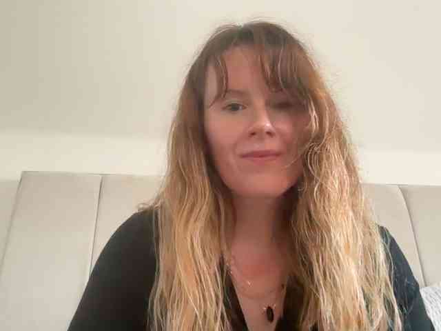 REDHEADROSIE webcam