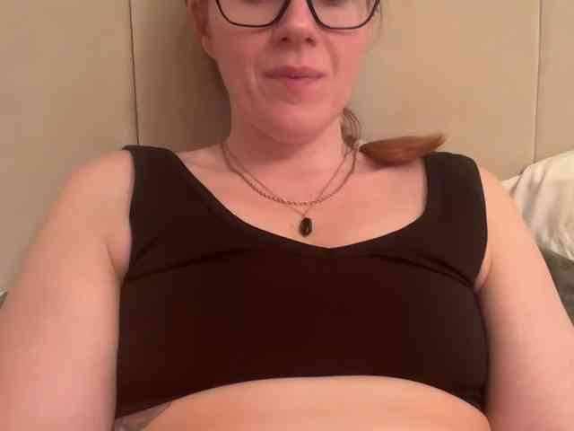 REDHEADROSIE webcam