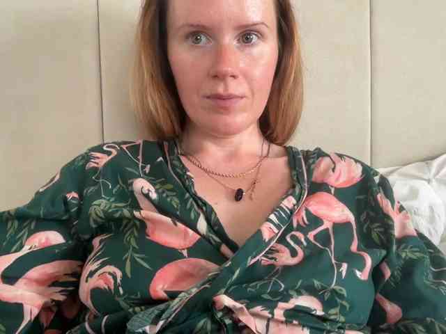 REDHEADROSIE webcam