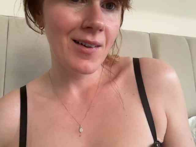 REDHEADROSIE webcam