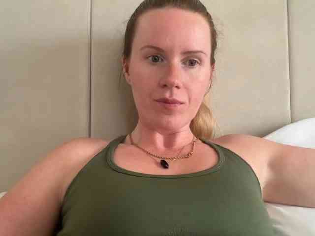 REDHEADROSIE webcam