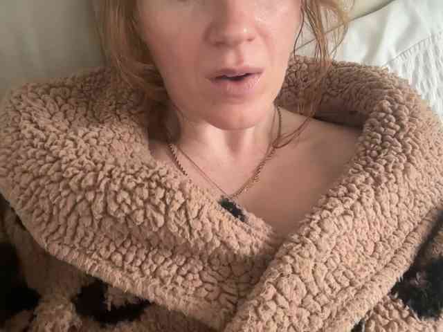 REDHEADROSIE webcam