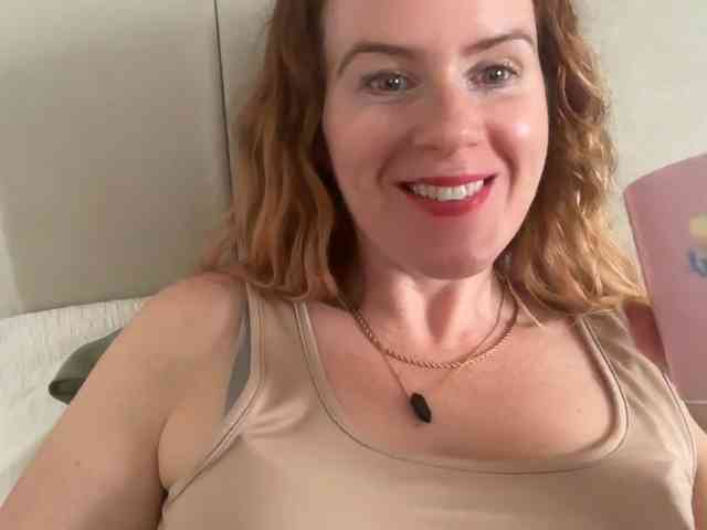 REDHEADROSIE webcam