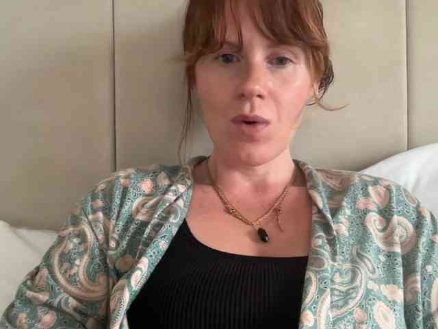 REDHEADROSIE webcam