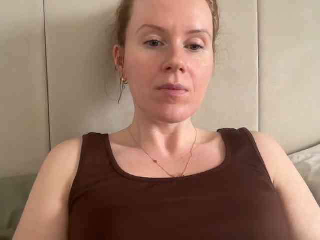 REDHEADROSIE Live Webcam on BongaCams
