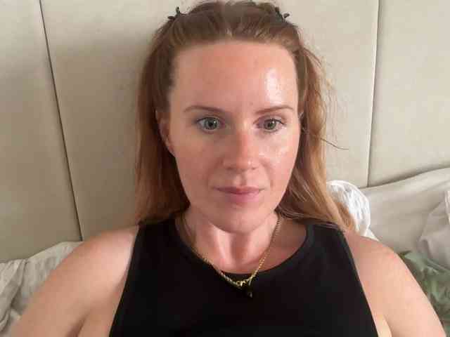 REDHEADROSIE webcam