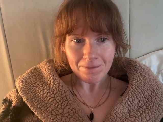 REDHEADROSIE webcam