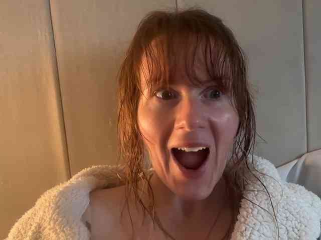REDHEADROSIE webcam