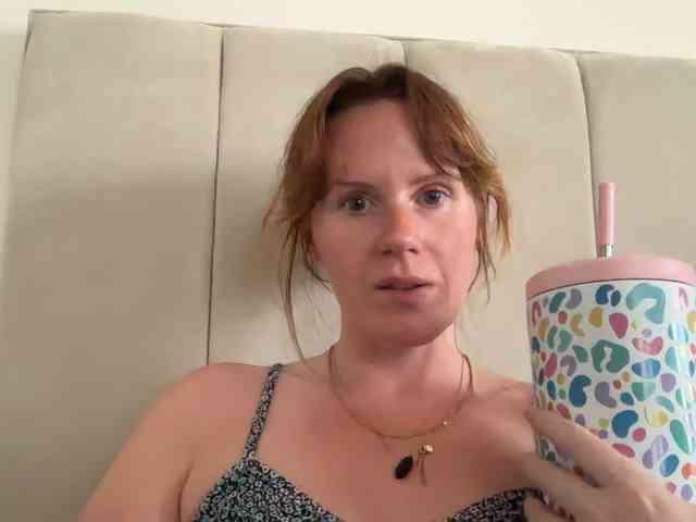 REDHEADROSIE webcam