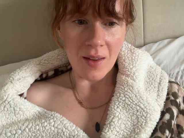 REDHEADROSIE webcam