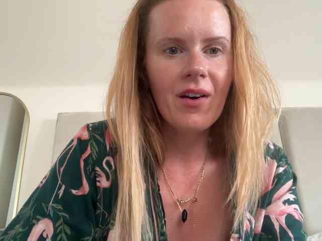 REDHEADROSIE webcam