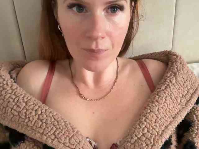 REDHEADROSIE webcam