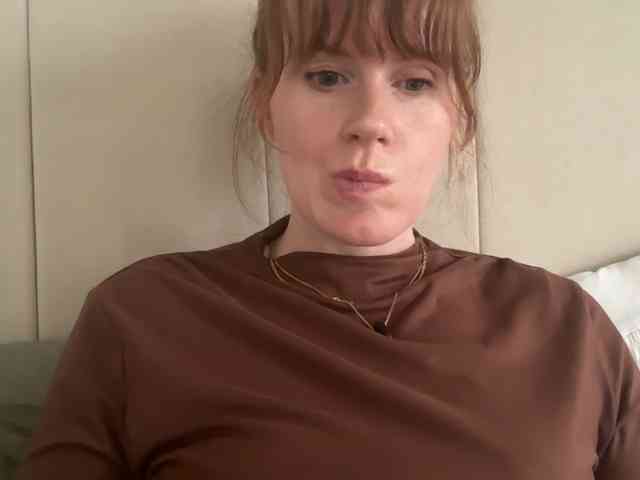 REDHEADROSIE webcam