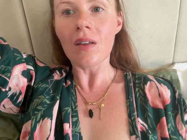 REDHEADROSIE webcam