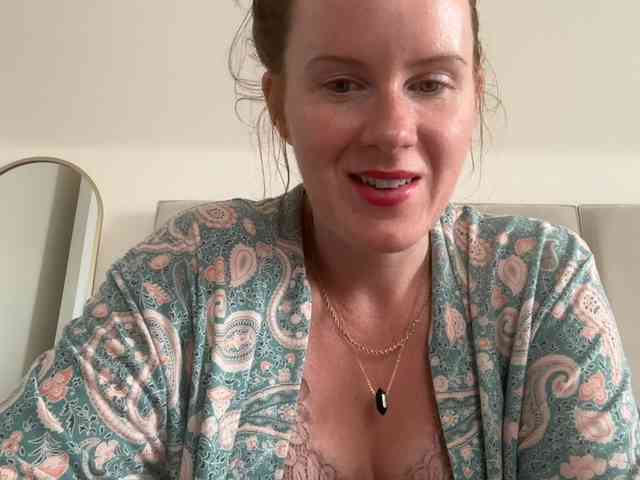 REDHEADROSIE webcam